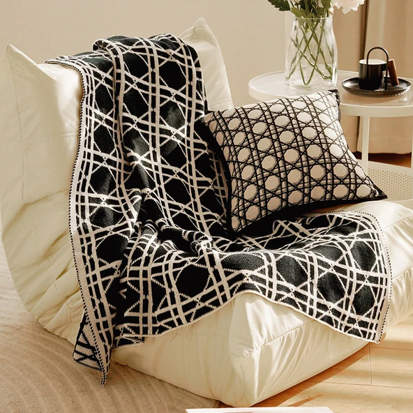 İskandinav Örgü Battaniye - Princess Grid-Deep Black 130x170