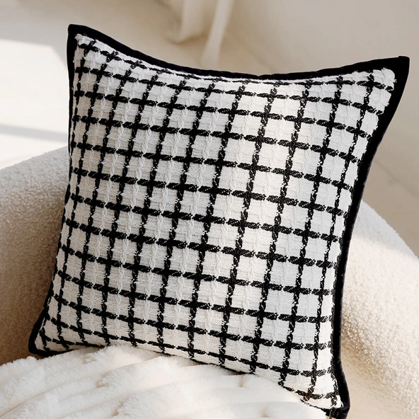 Etnik Stil Örme Yastık Kılıfı - Siyah Kenarlı Tüvit Beyaz Ekose 45x45cm - Tek Yastık Kılıfı