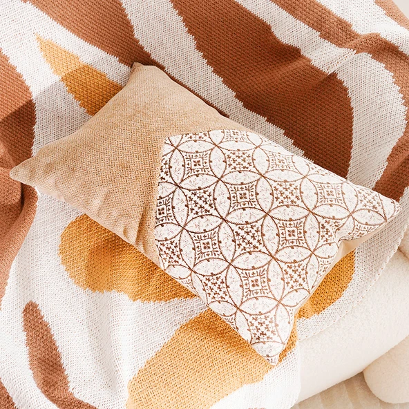 Retro Dokuma Yastık Kılıfı - Patchwork Kahverengi Bereket Desenli - 30x50cm