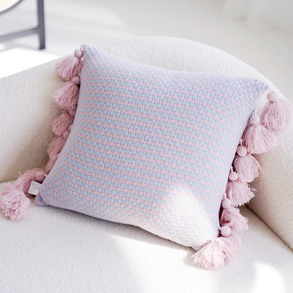 Örme Püsküllü Pembe Puantiyeli Kare Yastık Kılıfı 45x45 cm - İç Dolgusuz
