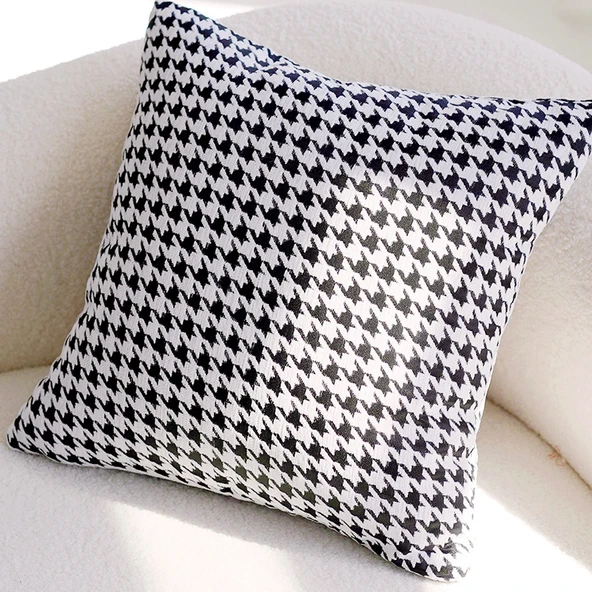 İskandinav Retro Kanepe Yastık Kılıfı - Siyah Beyaz Ayak İzi 45x45 - İç Dolgusuz