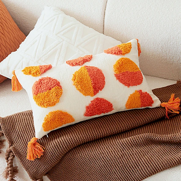 Nordik Tarz Kırlent Kılıfı - Açık Yeşil Yıldız ve Ay Turuncu Dikdörtgen 30x50cm - 35x55cm (İç Dolgulu)