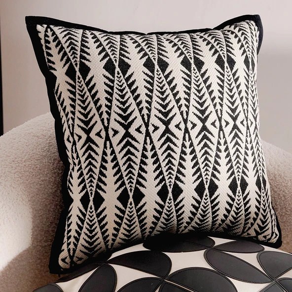 Fransız Tarzı Dekoratif Yastık - Siyah Hint Desenli Kare 45x45cm - Kılıf + İç Dolgu