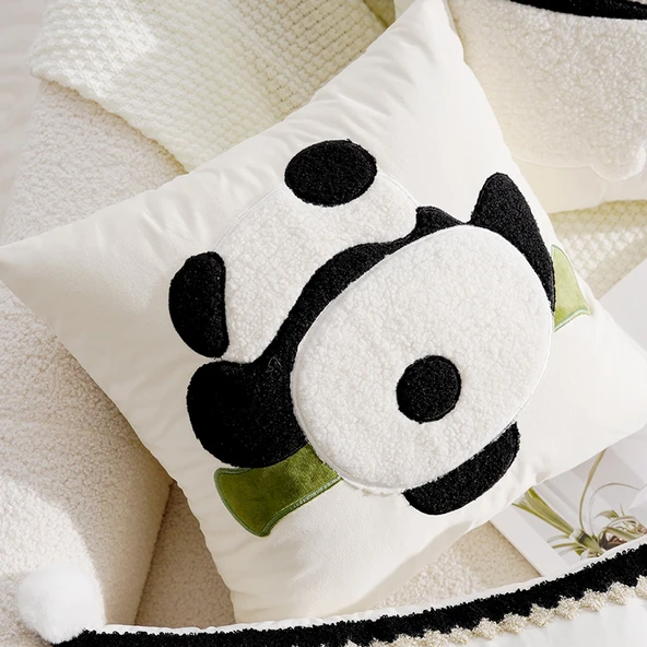 Sevimli Panda Çocuk Yastık Kılıfı - Yama Desenli Bambu Panda 45x45 cm - Kılıf ve İç Dolgu