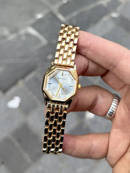 Choppers Marka Altın Renk Şık ve Parlak Zarif Tasarım Özel Günler için Mükemmel Kadın Kol Saati ürün görseli 1