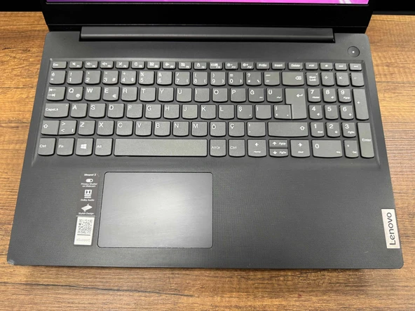 Lenovo IdeaPad 3 15ADA05 AMD 3020e 4GB RAM 128GB SSD 15.6” HD 81W100S3TX (İKİNCİ EL) - 2
