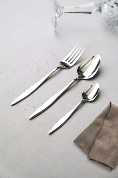 Lugga Ceyda Tatlı Çatal Kaşık ve Çay Kaşık Takımı 6 Kişilik 18 Parça Beyaz Kutu