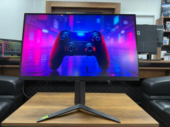 LG UltraGear 27GR75Q-B 27” 1ms 2K QHD Pivot IPS 165Hz Oyuncu Monitörü (İKİNCİ EL)