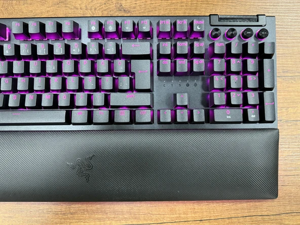 Razer BlackWidow V4 Pro RGB Green Switch Türkçe Q Kablolu Mekanik Oyuncu Klavyesi (İKİNCİ EL) - 3
