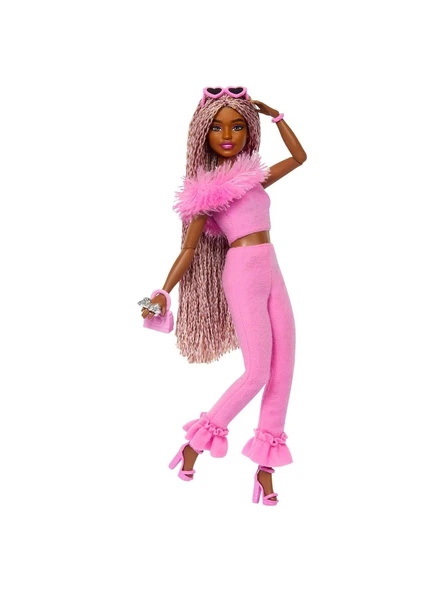 Barbie Deluxe Style Bebekler Kahverengi Örgü Saçlı HYV28 ürün görseli