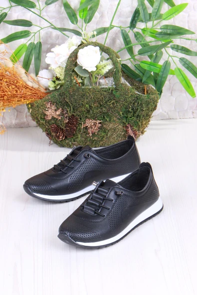 Fort 2035 Lara Comfort Baskı Detaylı Lastik Bağçıklı Kadın Ayakkabı - Resim 4