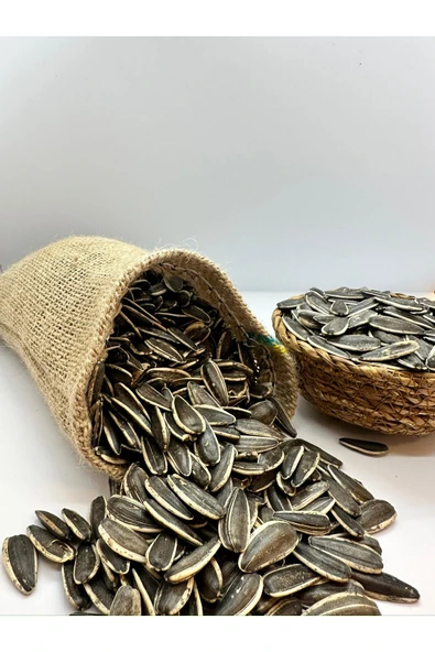 KÖKNAR Ay Çekirdeği Siyah Kavrulmuş Tuzsuz 500gr