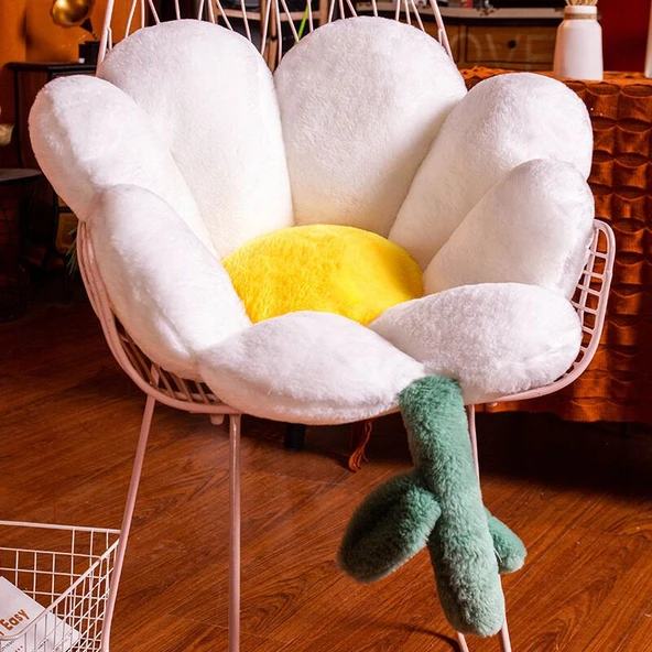 Çiçek Desenli Peluş Minder - Suni Tavşan Tüyü - Beyaz - 62x65cm