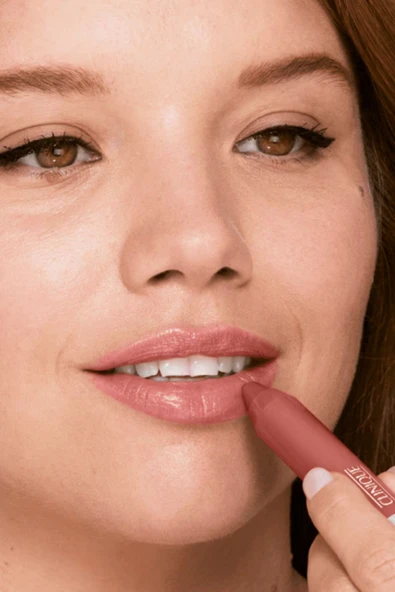 CLİNİQUE Chubby Stick™ Nemlendirici Dudak Parlatıcı Balm - Renk: 07 Super Strawberry 3g | Mango, Shea Yağı - 4