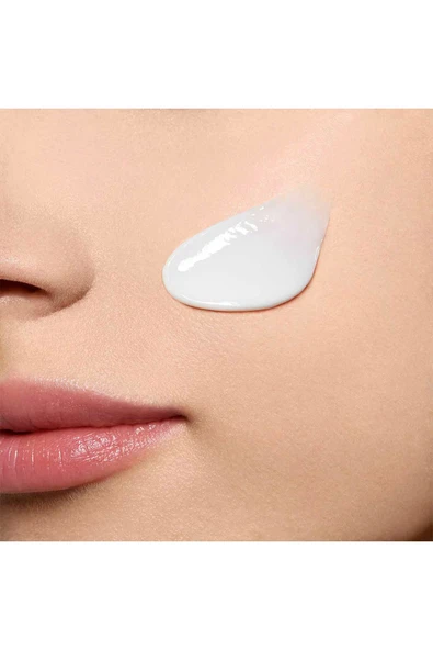 CLARİNS Normal Ve Kuru Ciltler İçin Yaşlanma Önleyen Canlandırıcı Gece Kremi- 50 ml - 4