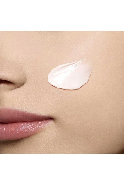 Clarins Nutri-Lumiere Jour Besleyici Gündüz Kremi 50 ml - Resim 7