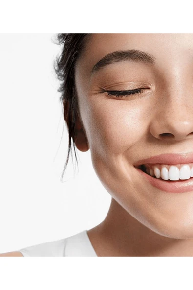 CLİNİQUE Anti-Blemish Solutions™ - Ciltteki Sebum Seviyesini Dengeleyen Köpük Temizleyici 125 ml - Resim 4