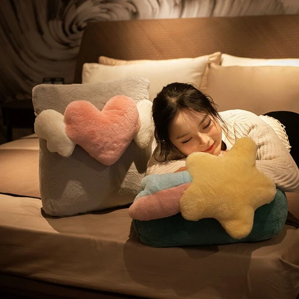 Üçgen Peluş Yastık - Mavi Roket - 45x20x42cm - Resim 9