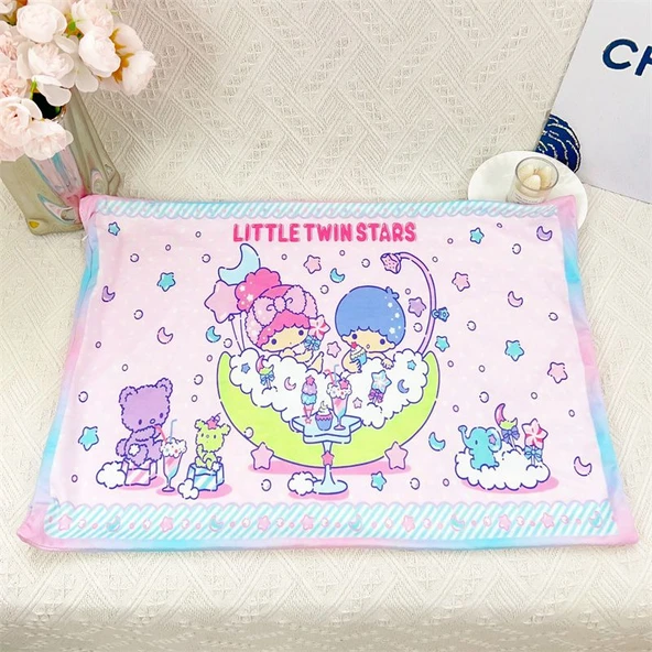 Little Twin Stars Yastık Kılıfı - 62x42cm