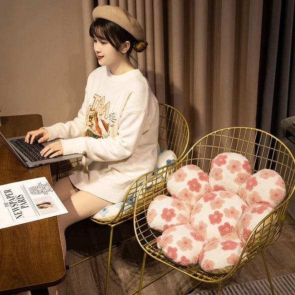 Sevimli Çiçekli Kuzu Yünü Minder - Mavi Çiçekli, 50cm - Resim 7