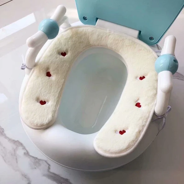 Çocuk Klozet Oturağı Peluş Minder - Çilek Desenli - 28cm