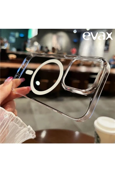 EVAX  (SERT MİKA KILIF) iPhone 13 Pro Uyumlu Şeffaf Sert Mika SARARMAZ Magsafe İnce Fit Kılıf - 3