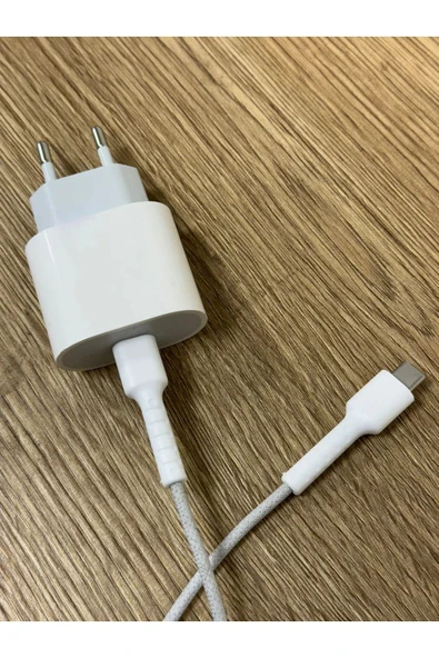 EVAX Type-C to Type-C Kablo Koruyucu 15 15 Plus 15 Pro 15 Pro Max 16 16 Plus 16 Pro 16 Pro Max