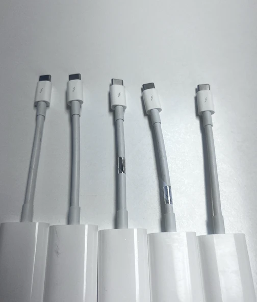 Apple Thunderbolt 3 (USB-C) to Thunderbolt 2 Çevirici Adaptör - Teşhir - 2