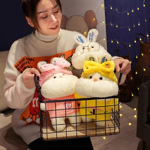 35cm Peluş Tavşan Bebek - Yeşil Elbiseli, Gözlüklü, Çilek Çantalı - 4
