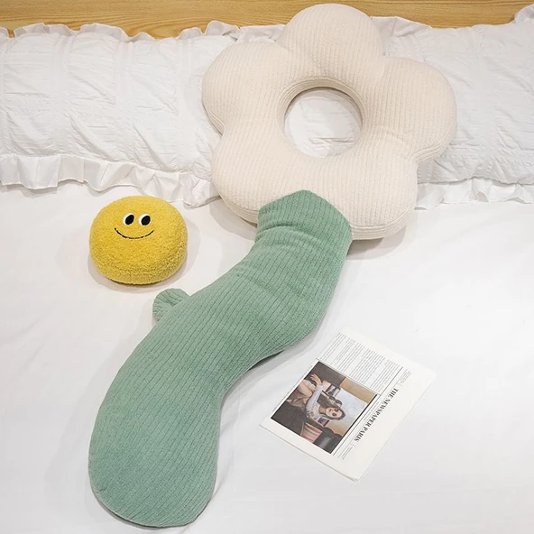 Çiçek Tasarımlı Uzun Peluş Yastık - Süt Beyazı 80cm