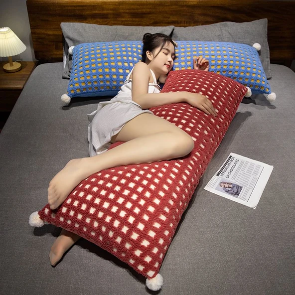 Kuzu Yünü Uzun Yastık Peluş Oyuncak - Kırmızı 60cm - Resim 9