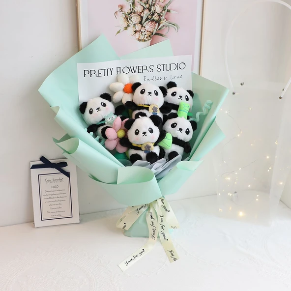 5'li Panda Fan Şeklinde Buket - 45x30cm