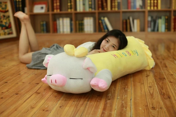Pembe Elbiseli Peluş Domuz Yastık - 40cm - 10