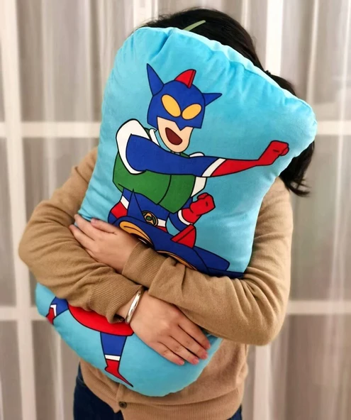 Çift Taraflı Baskılı Şin-çan Peluş Yastık - Mavi 70cm