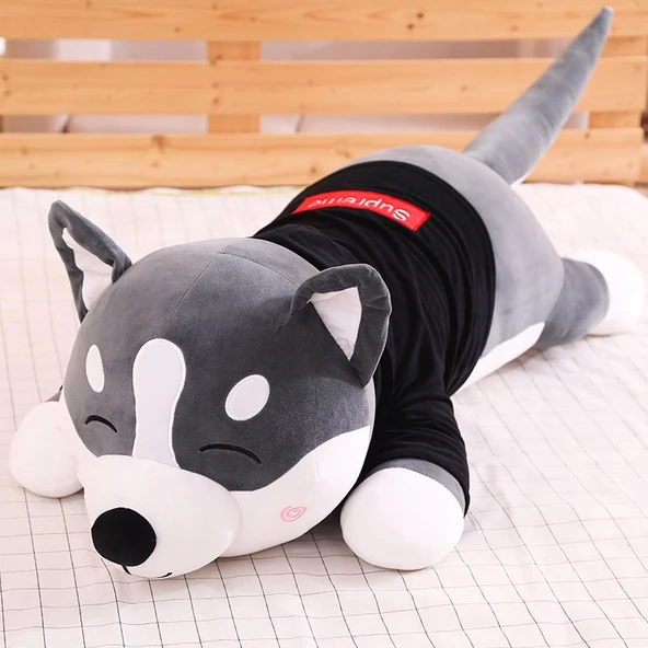 Yumuşak Husky Peluş Oyuncak - Kapalı Göz Gri Siyah Giysili 80cm