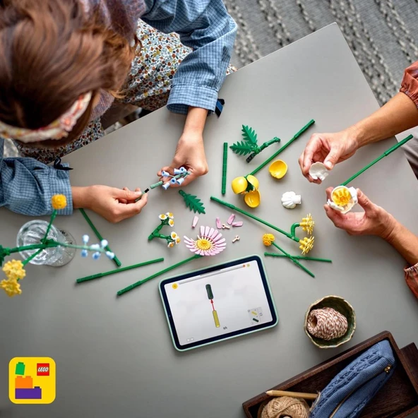 LEGO 10347  Botanicals Küçük Sarı Buket - 9 Yaş & Üzeri Çocuklar için Çiçek Model Yapım Seti (373 Parça) - 10
