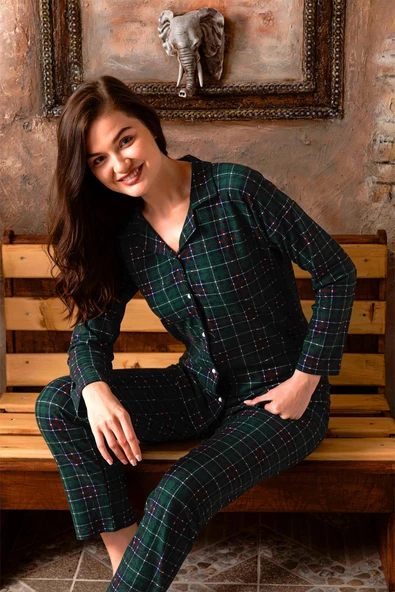 Nisanca Kışlık Düğmeli Ekose Desen Yılbaşı Temalı  Kadın Süet Pijama Takımı - 8