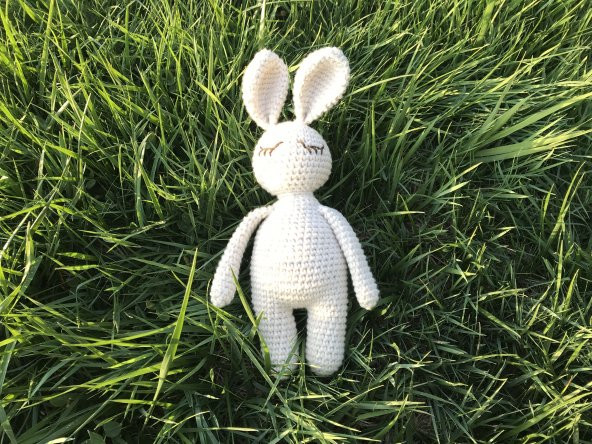 Naturaborn Natural amigurumi el örgüsü oyuncak uykucu tavşan