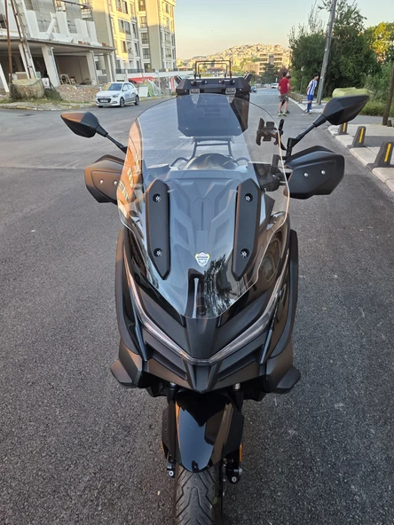 MOTOCAM Voge SR4 Siperlik Ön Cam 2022-2025 Model 54cm Şeffaf Renkli 4mm ORİJİNAL BOYLU