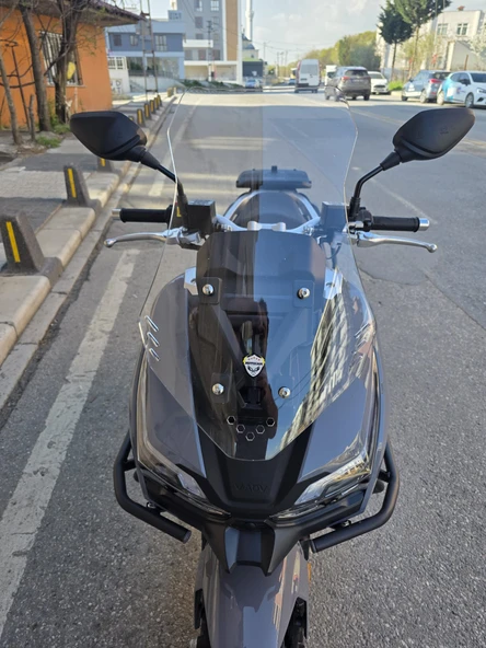 MOTOCAM RKS Freccia 150 Siperlik Ön Cam 2022-2025 Model 55cm Şeffaf Renkli 4mm KISA SPOR CAM