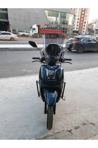MOTOCAM Yuki Gentle 50 110 Siperlik Ön Cam 2025 Model 44cm Füme Renkli 4mm APARATSIZDIR