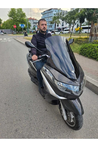 MOTOCAM Piaggio X10 Siperlik Ön Cam 2011-2017 Model 73cm Siyah Renkli 4mm - 2