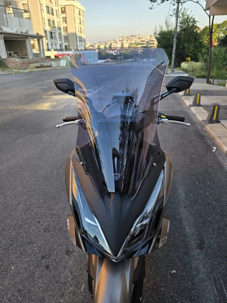 MOTOCAM Kymco Downtown GT 350 Siperlik Ön Cam 2025 Model 62cm Füme Renkli 4mm
