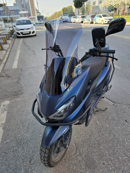 MOTOCAM Küba Newlight PRO Siperlik Ön Cam 2023-2025 Model 58cm açık füme Renkli 4mm ORİJİNAL BOYLU - 3