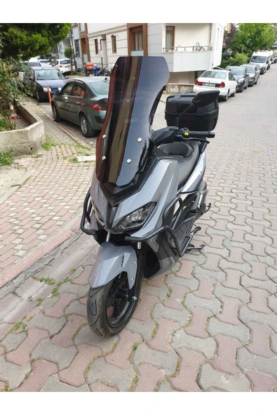 MOTOCAM Küba Novax 200 Siperlik Ön Cam 2023-2025 Model 57cm Siyah Renkli 4mm - 2