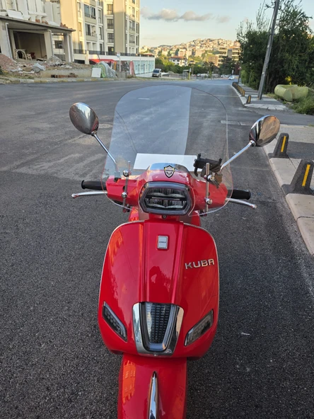 MOTOCAM Küba Grace 50 125 Ön Cam 2023-2025 Model 42cm şeffaf Renkli Elcikli APARATSIZDIR