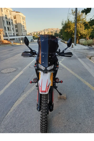MOTOCAM Arora CR 250 Siperlik Ön Cam 2025 Model 55cm Siyah Renkli 4mm