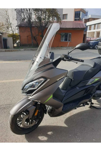 MOTOCAM Yuki Explorer 250 Siperlik Ön Cam 2021-2025 Model 72cm Şeffaf Renkli 4mm UZUN CAM - 2