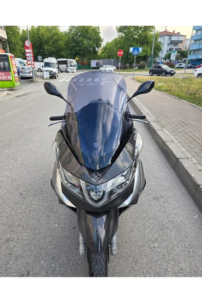 MOTOCAM Piaggio X10 Siperlik Ön Cam 2011-2017 Model 73cm Füme Renkli 4mm