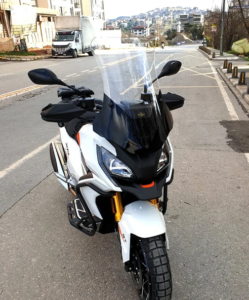 MOTOCAM Peugeot XP 400 Siperlik Ön Cam 2023-2025 Model 65cm Şeffaf Renkli 4mm UZUN CAM